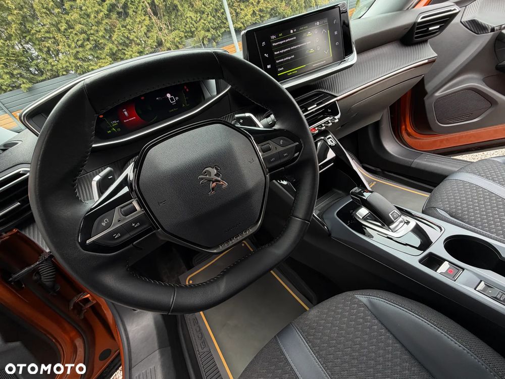 Peugeot 2008 1.5 BlueHDi Allure Pack S&S EAT8 - 30