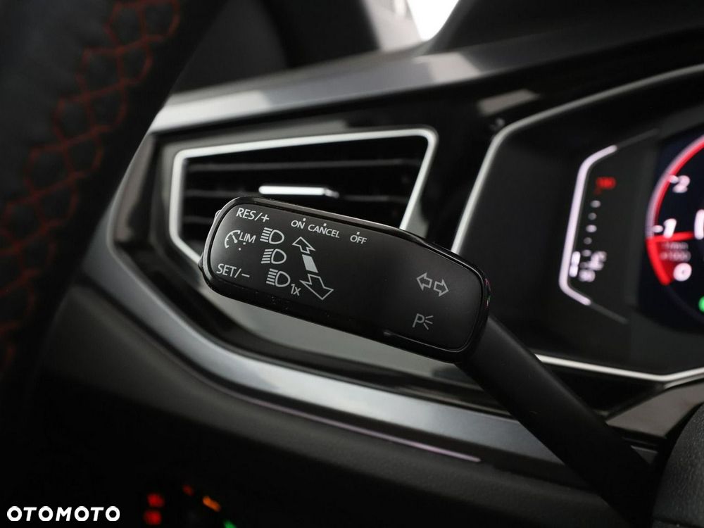 Volkswagen Polo 2.0 TSI DSG GTI - 34