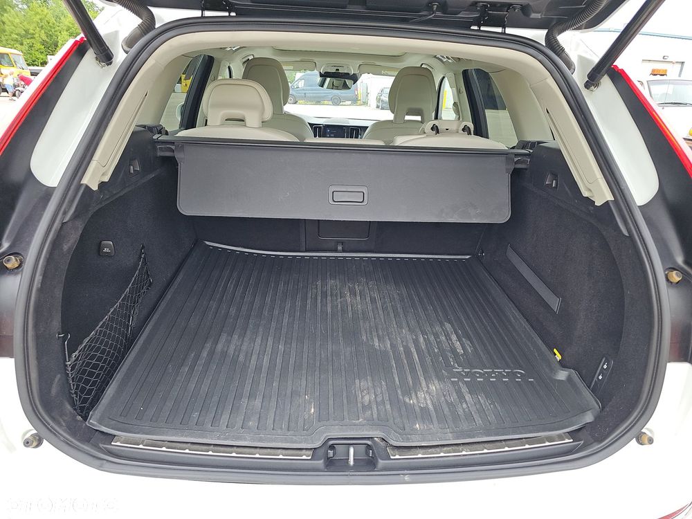 Volvo XC 60 T5 AWD Inscription - 12