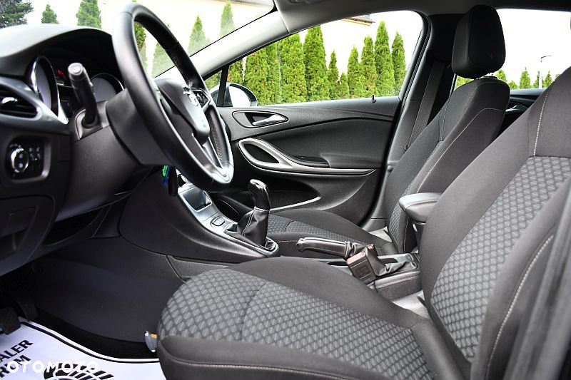 Opel Astra 1.4 Turbo Innovation - 10