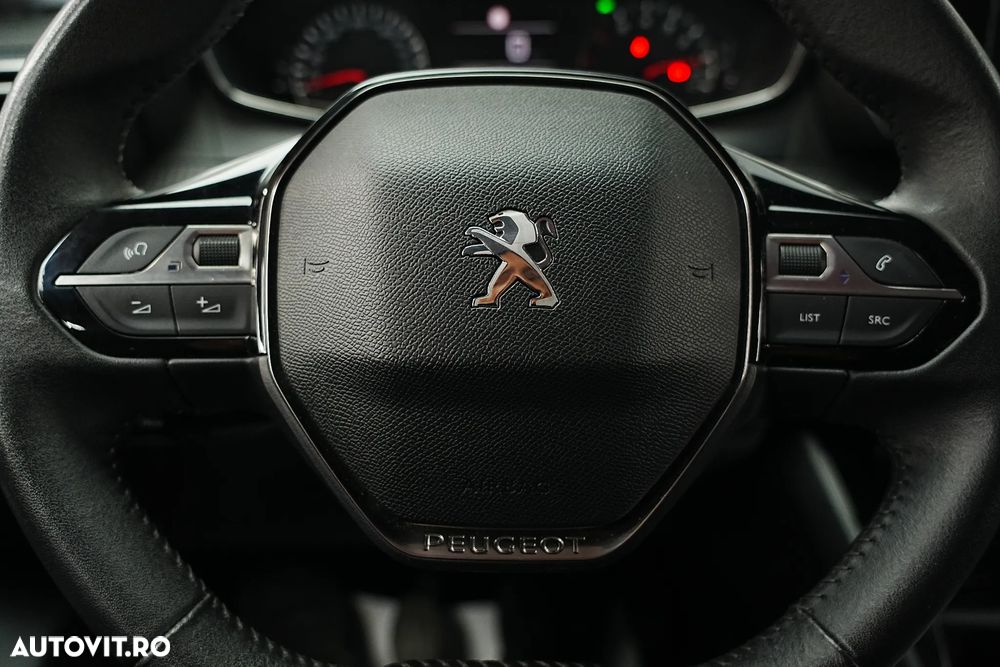 Peugeot 208 PureTech 100 Active Pack - 31
