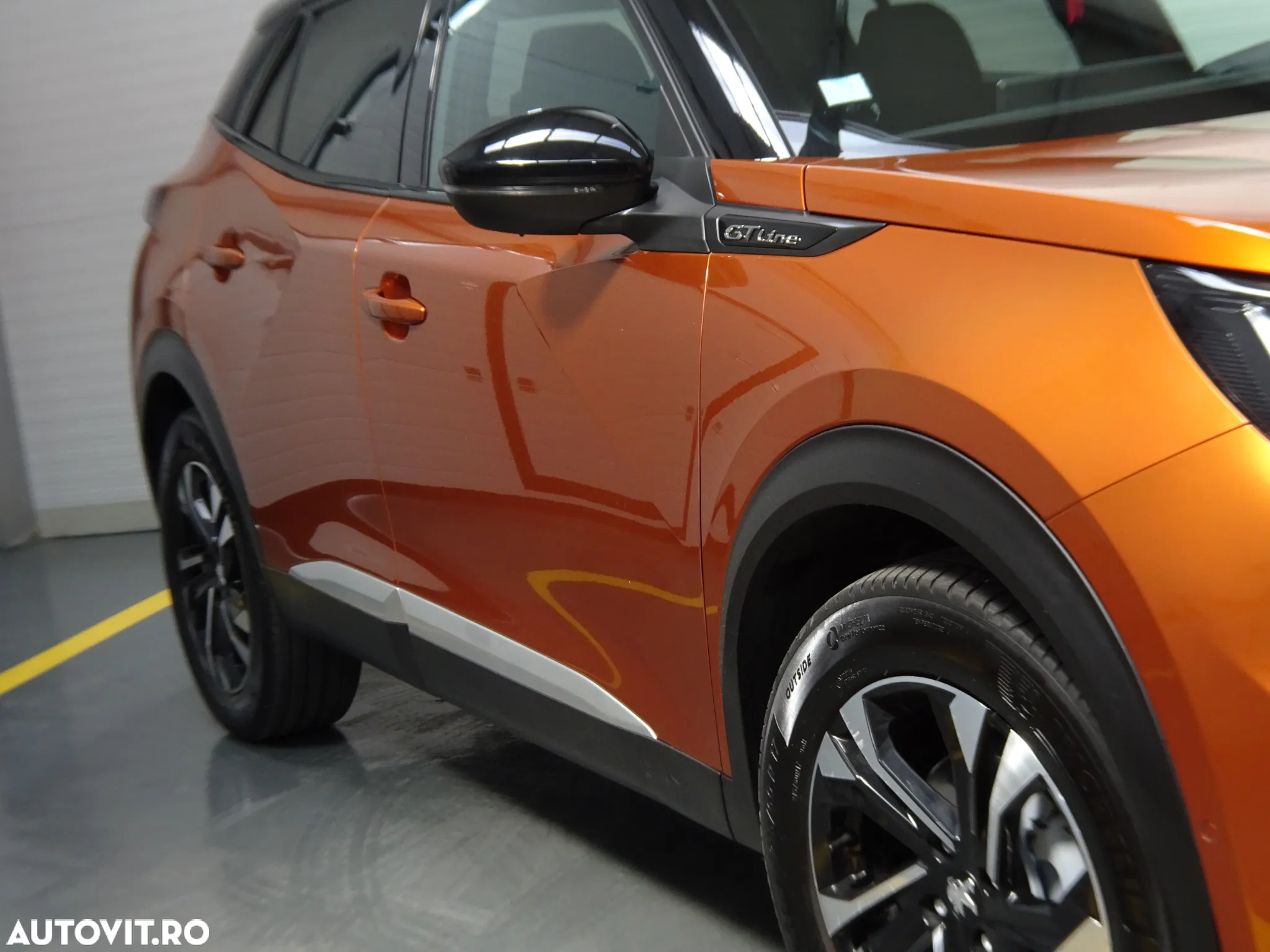 Peugeot 2008 1.2 L PureTech STT GT Line - 16
