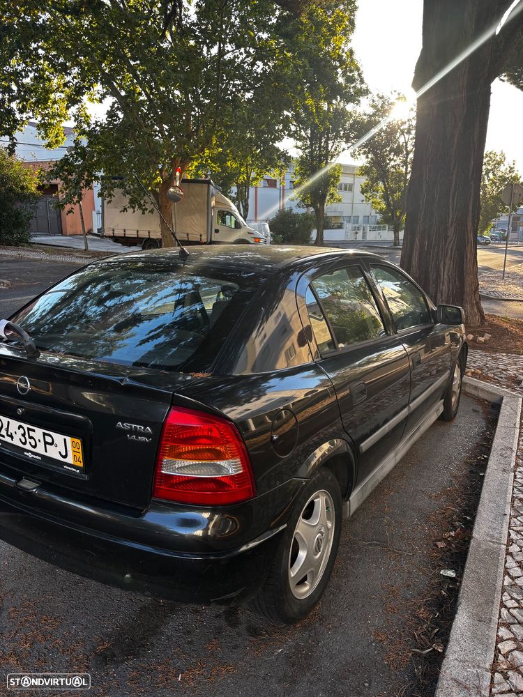 Opel Astra 1.4 Club - 3