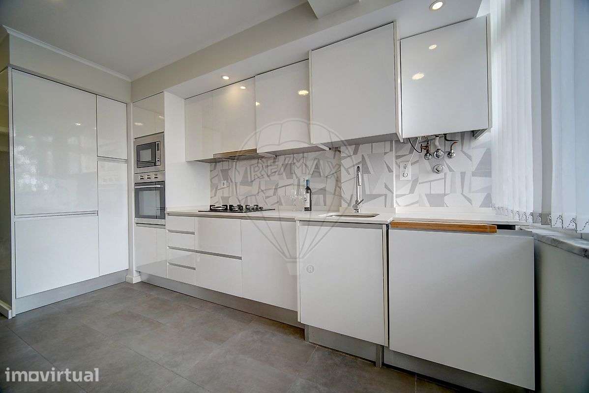 Apartamento T2 para arrendamento - Grande imagem: 2/17