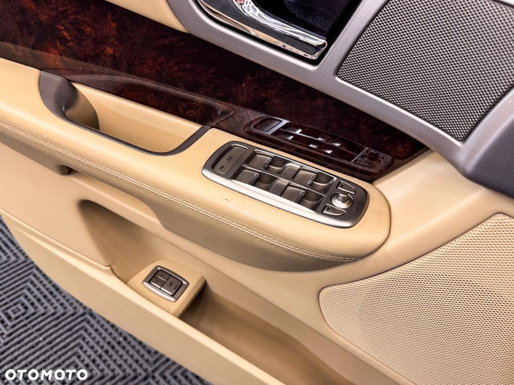 Jaguar XF 5.0 V8 Premium Luxury - 33