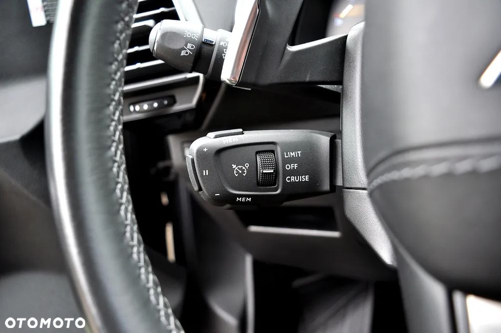 DS Automobiles DS 7 Crossback - 32