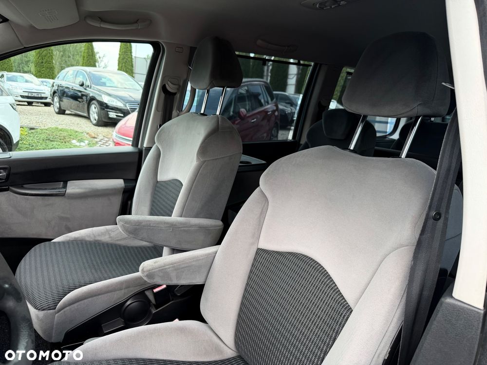 Citroën C8 2.0 16V Confort - 11