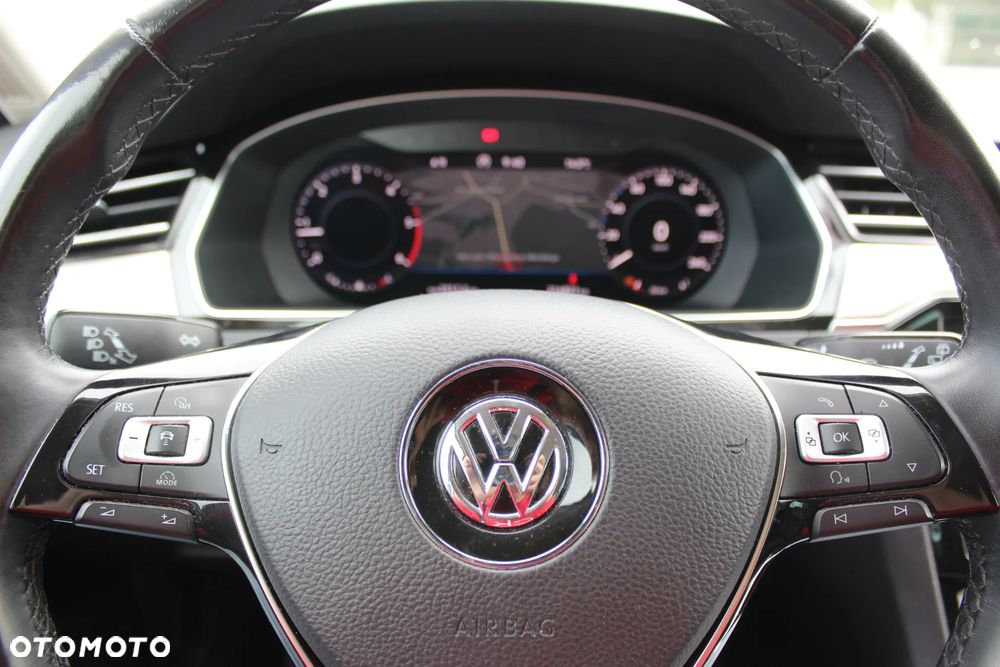 Volkswagen Passat 2.0 TDI BMT Trendline - 17