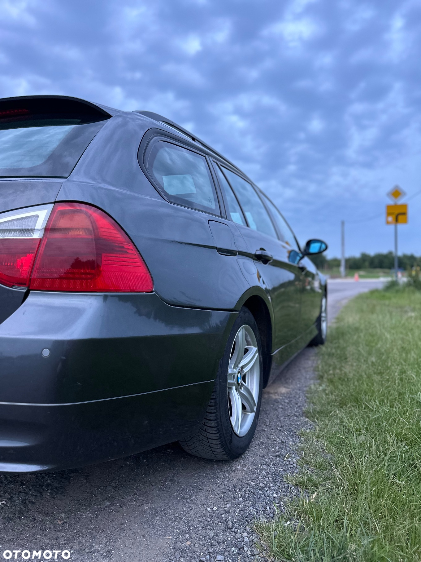 BMW Seria 3 320i Touring - 6