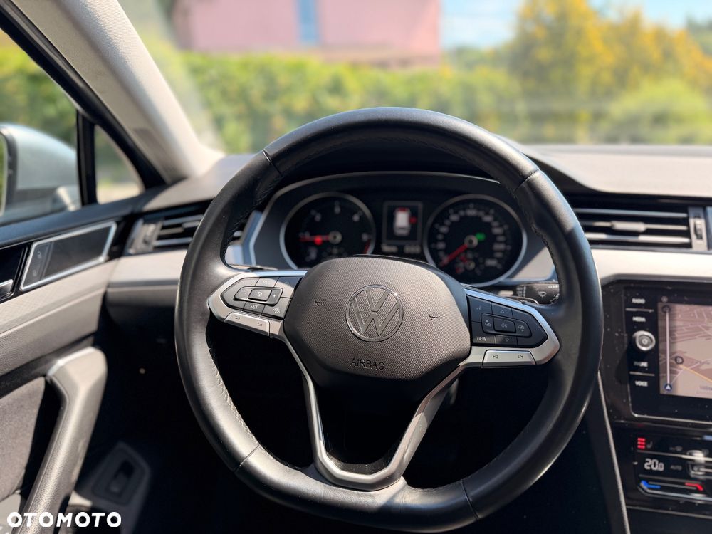 Volkswagen Passat 2.0 TDI SCR DSG Elegance - 22