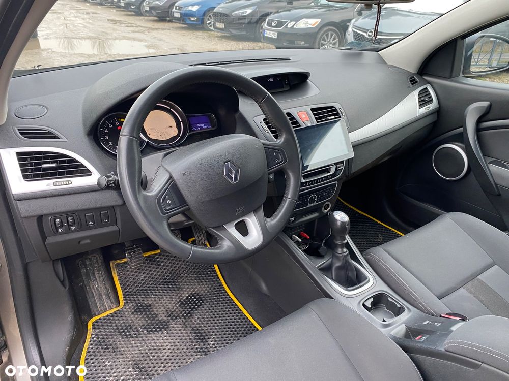 Renault Megane 1.6 16V Dynamique Euro5 - 19