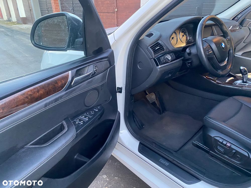 BMW X3 xDrive28i Advantage - 21