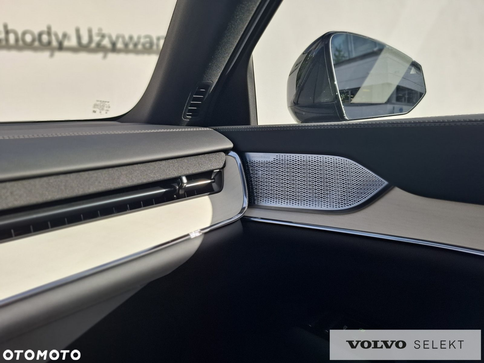 Volvo EX90 - 34
