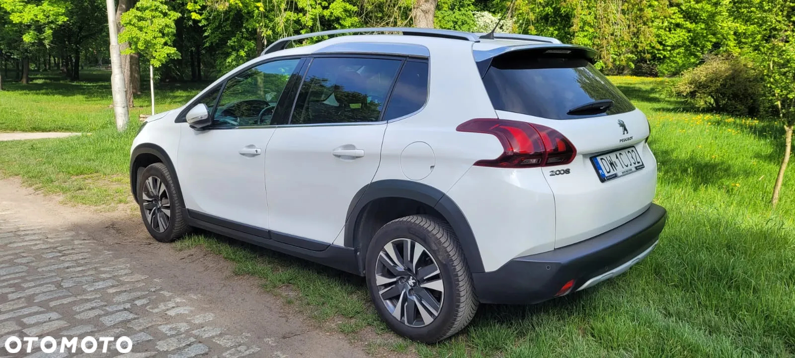 Peugeot 2008 1.2 PureTech Allure S&S - 2