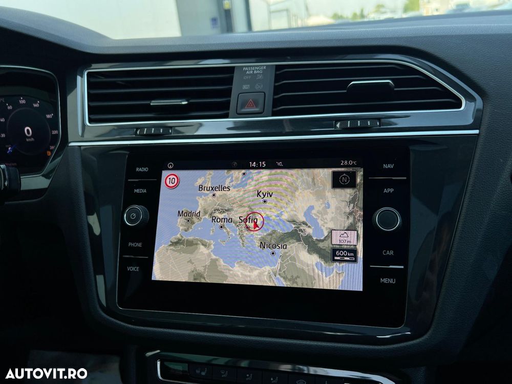 Volkswagen Tiguan - 13