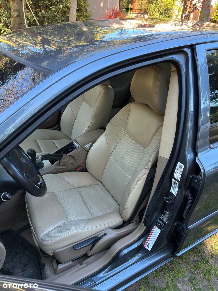 Volvo S60 2.4D5 Diament - 11