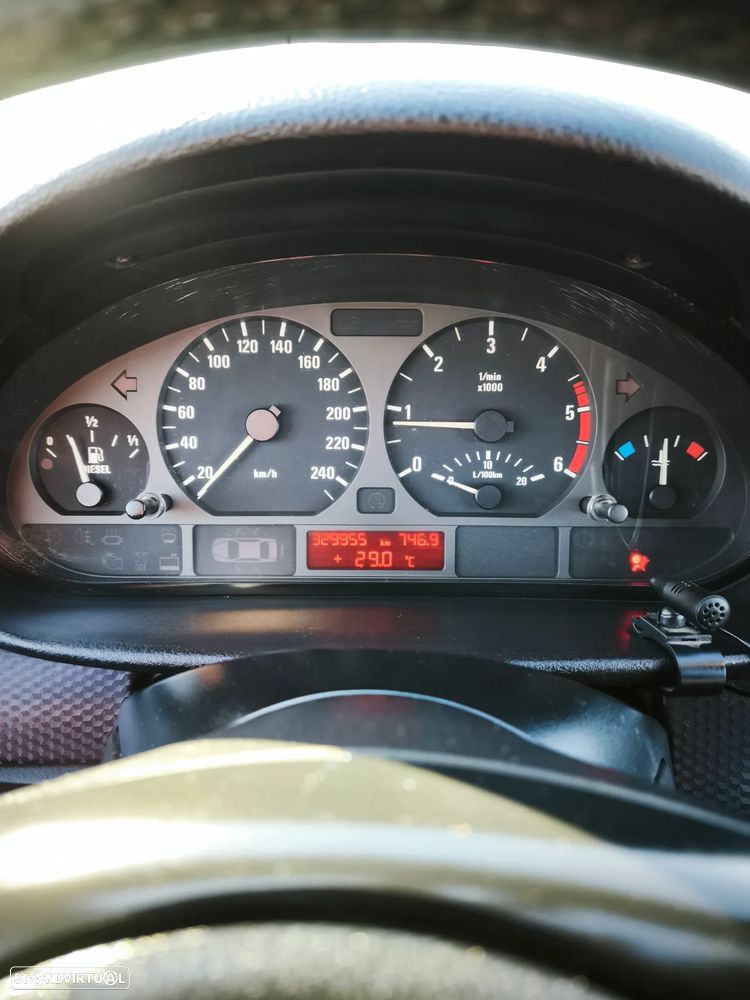 BMW 320 d - 12