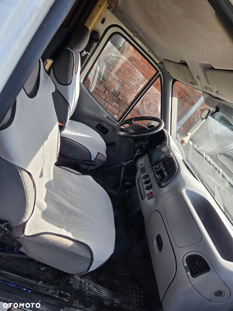 Ford Transit - 12