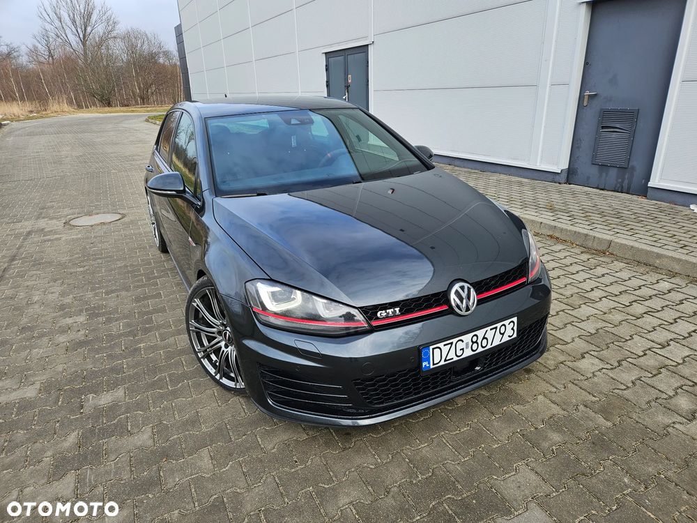 Volkswagen Golf GTI Performance BlueMotion Technology - 4
