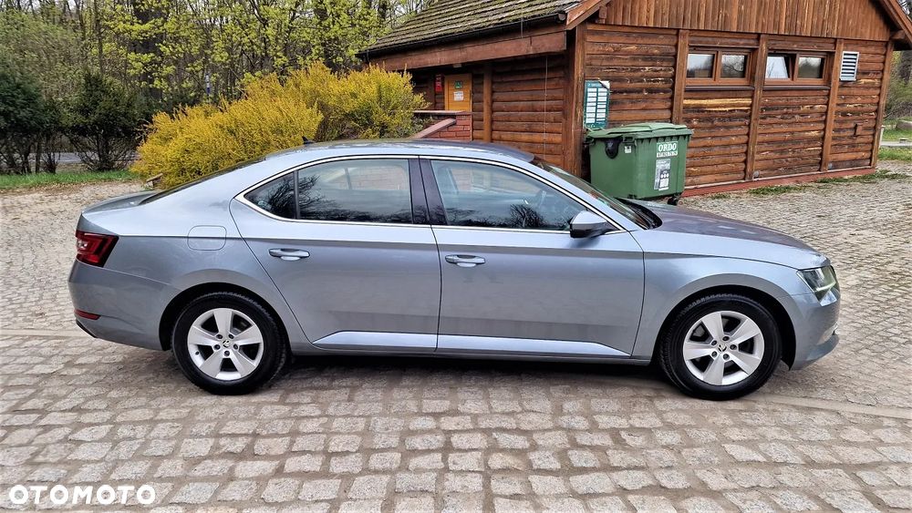 Skoda Superb 2.0 TDI Ambition - 2