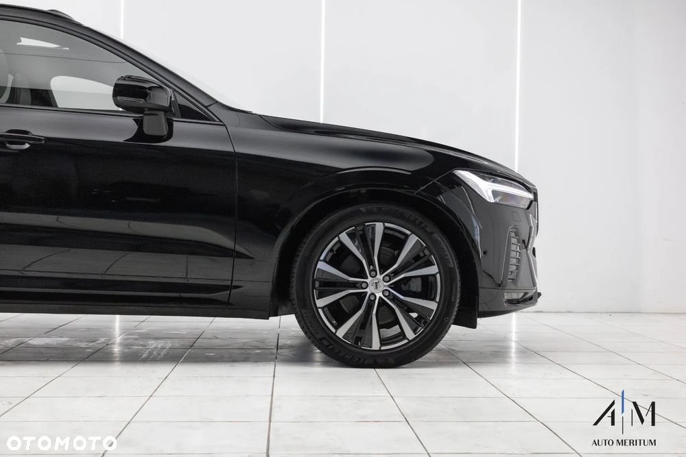 Volvo XC 60 B4 D AWD Ultimate Dark - 9