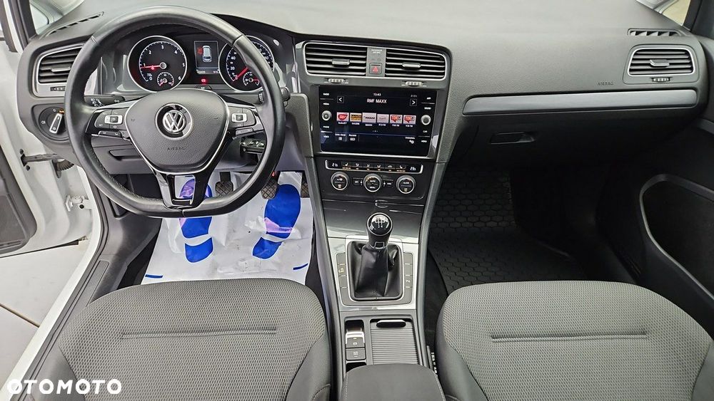 Volkswagen Golf - 13