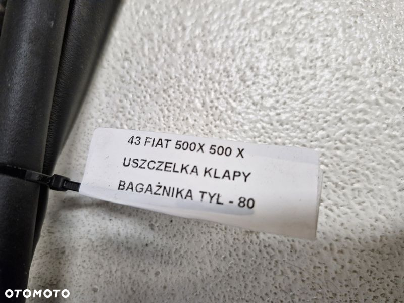 FIAT 500 X USZCZELKA KLAPY BAGAŻNIKA TYŁ - 4