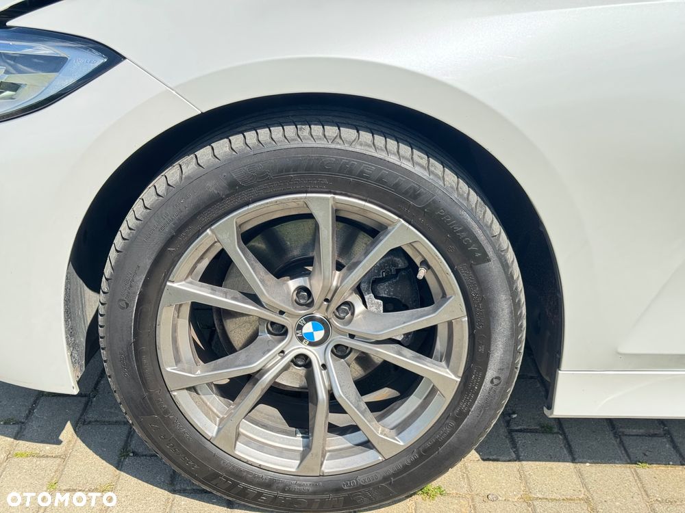 BMW Seria 3 320d - 23