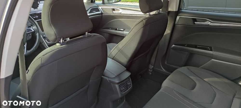 Ford Mondeo 2.0 TDCi Titanium - 17