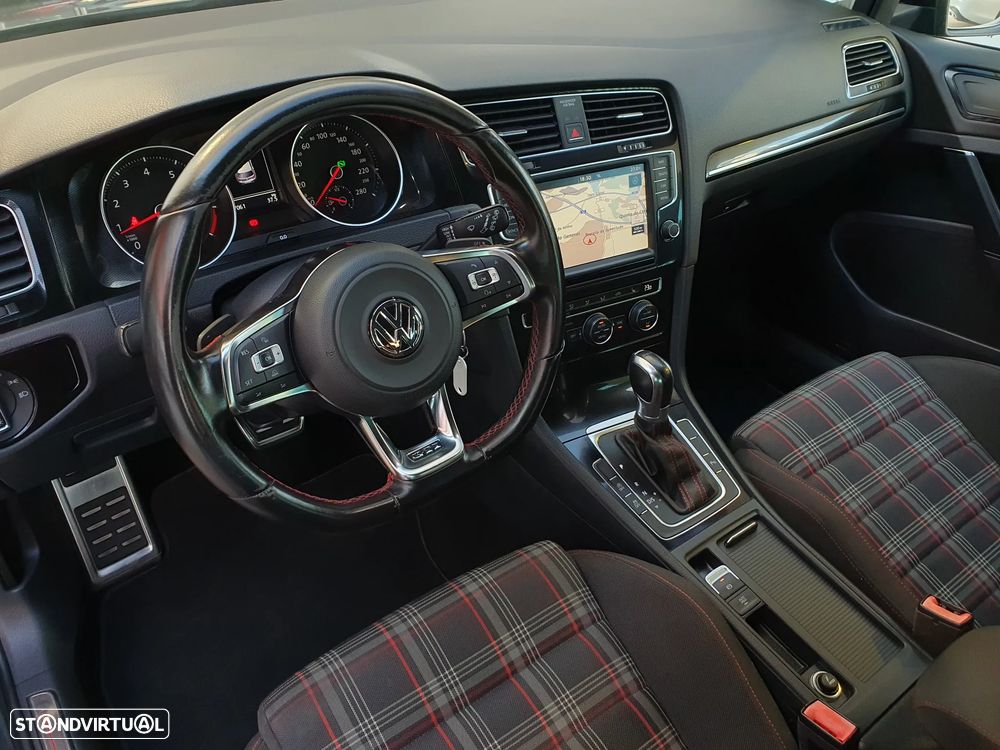 VW Golf 2.0 TSi GTi DSG - 3