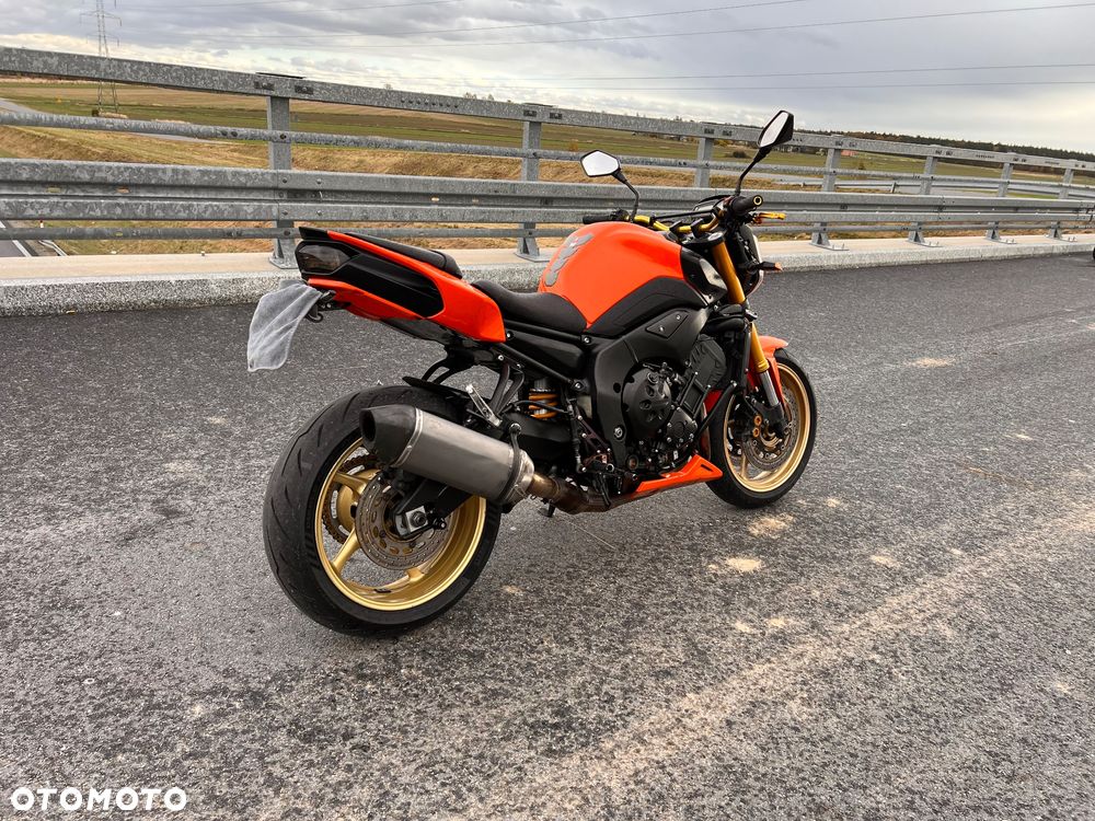 Yamaha FZ8 - 3