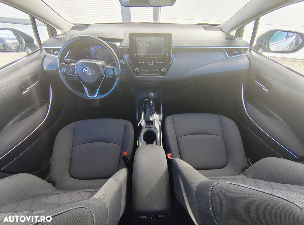 Toyota Corolla 1.8 HSD Business - 8