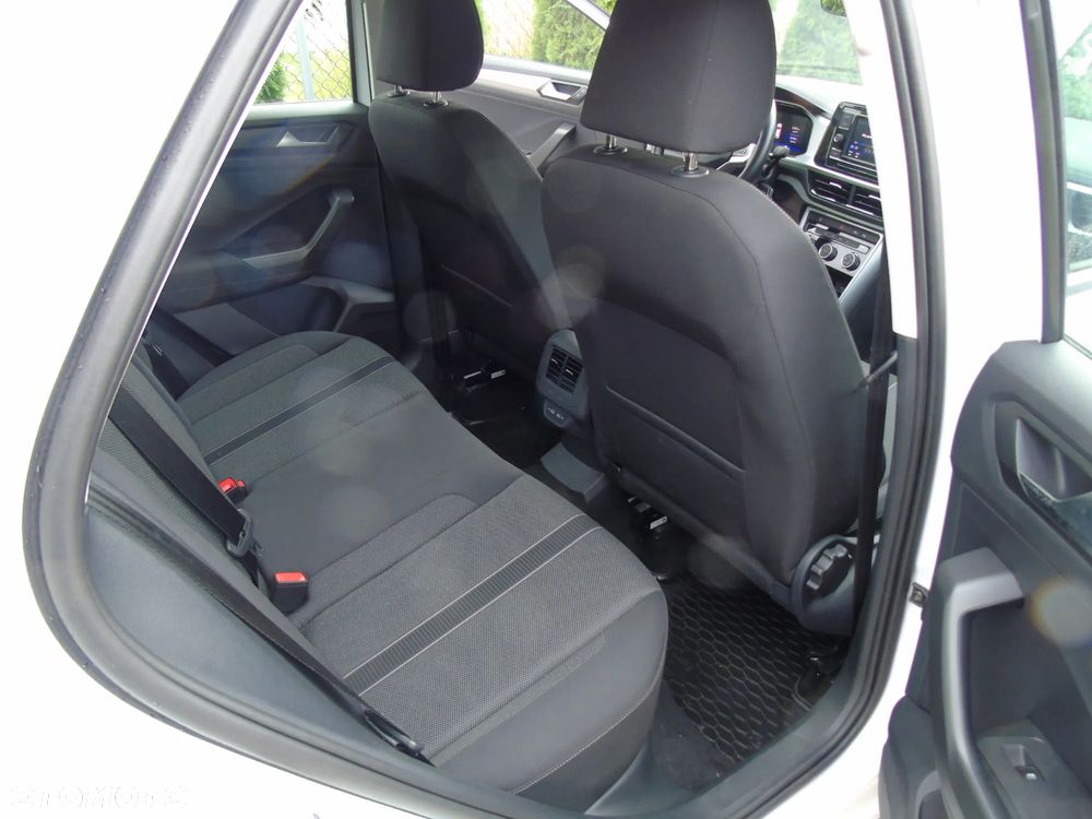 Volkswagen T-Roc - 9