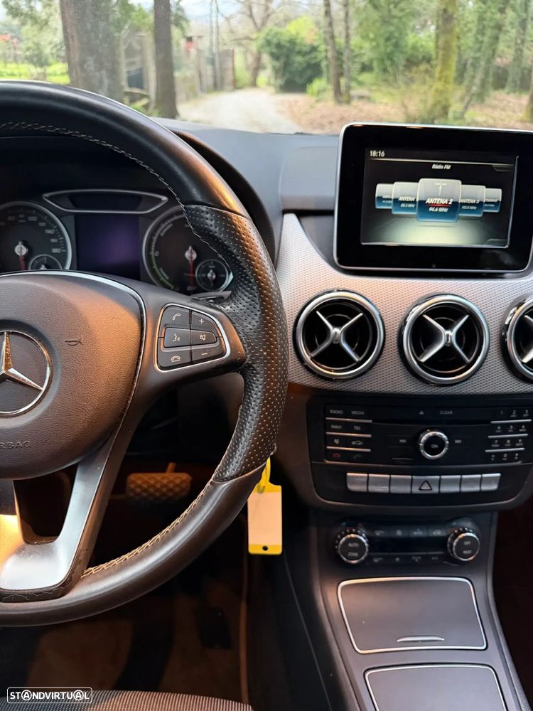 Mercedes-Benz B 250 - 14