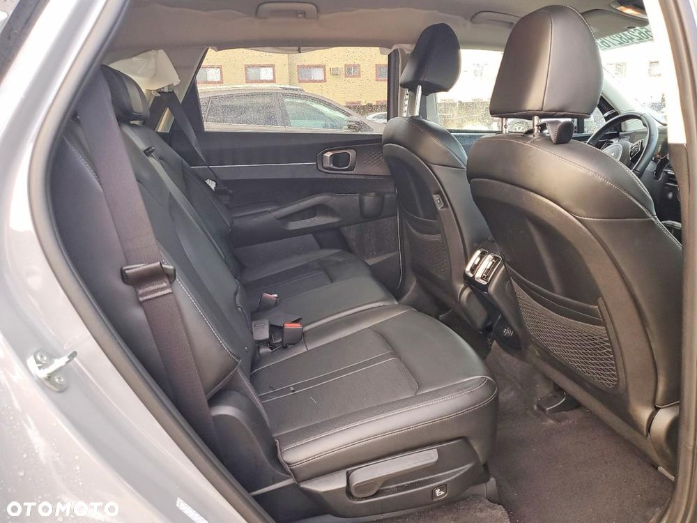 Kia Sorento - 11