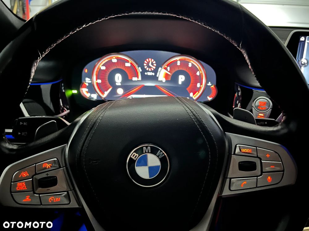 BMW Seria 7 730d xDrive - 25