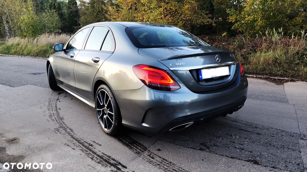 Mercedes-Benz Klasa C 300 9G-TRONIC - 9