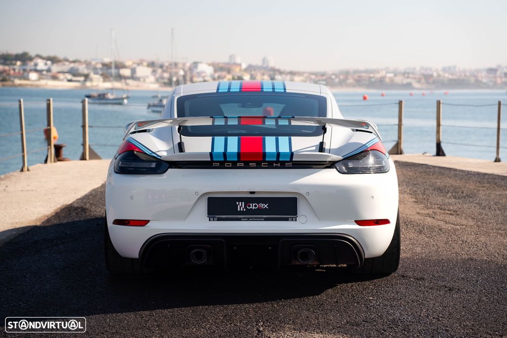 Porsche 718 Cayman GT4 PDK - 19