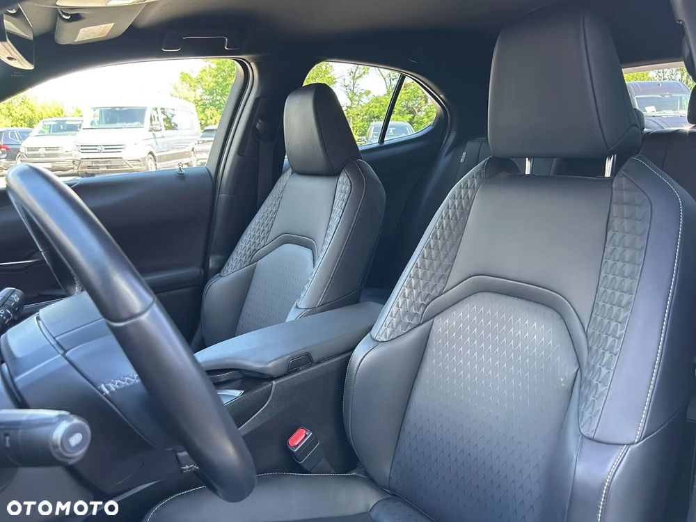 Lexus UX 200 GPF F Impression 2WD - 8