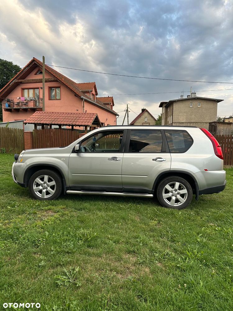 Nissan X-Trail 2.0 dCi 4x4 DPF SE - 6