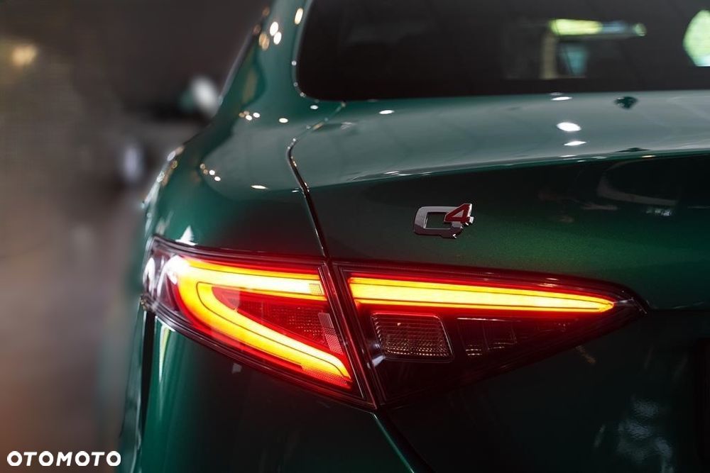 Alfa Romeo Giulia 2.0 Turbo Intensa Q4 - 27