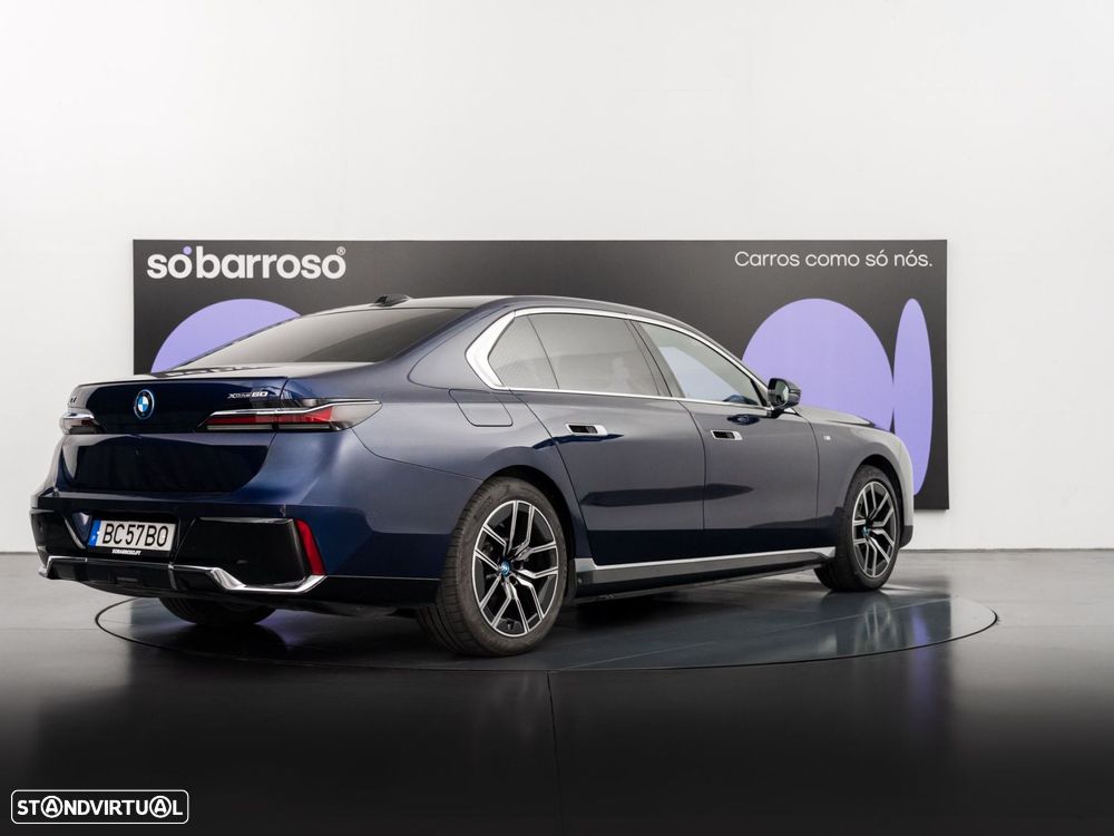 BMW i7 xDrive60 Pack Desportivo M - 6