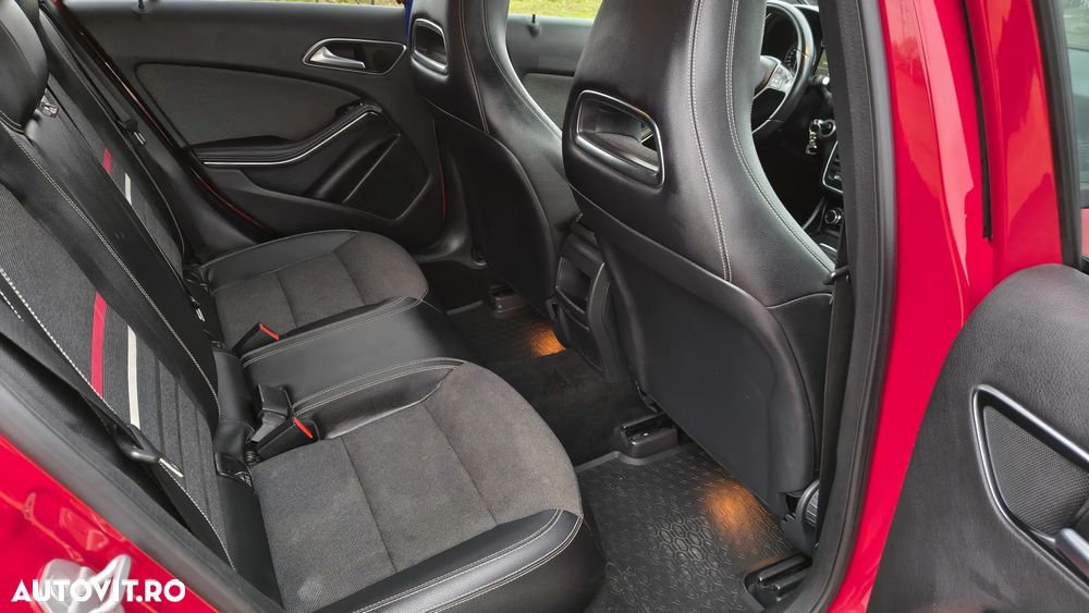 Mercedes-Benz A 200 7G-DCT AMG Line - 12