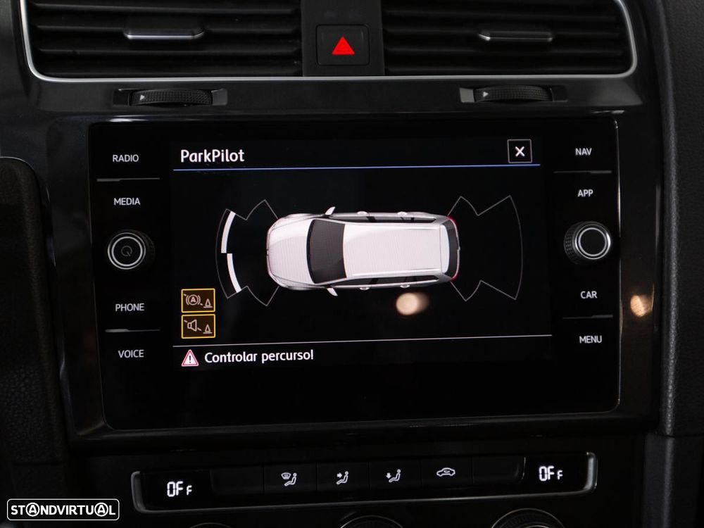 VW Golf Variant 1.6 TDi Confortline - 16