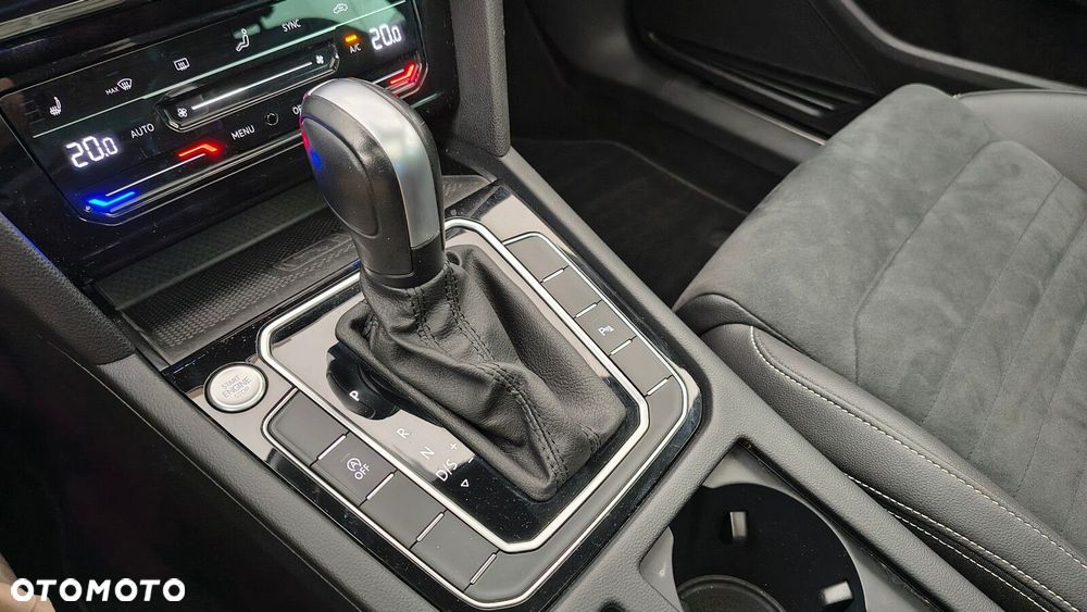 Volkswagen Passat Variant - 32