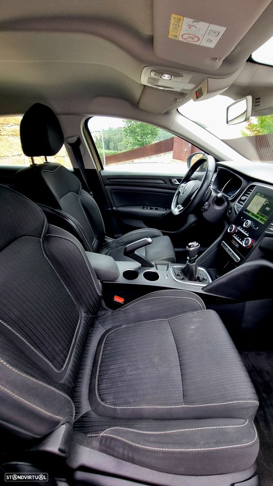 Renault Mégane Sport Tourer - 25