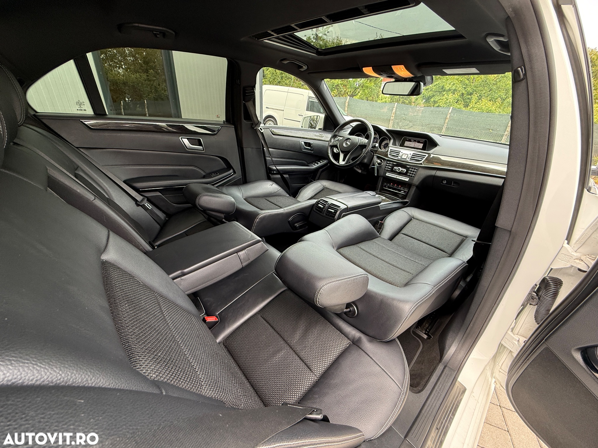 Mercedes-Benz E 220 BlueTEC 9G-TRONIC Avantgarde - 26