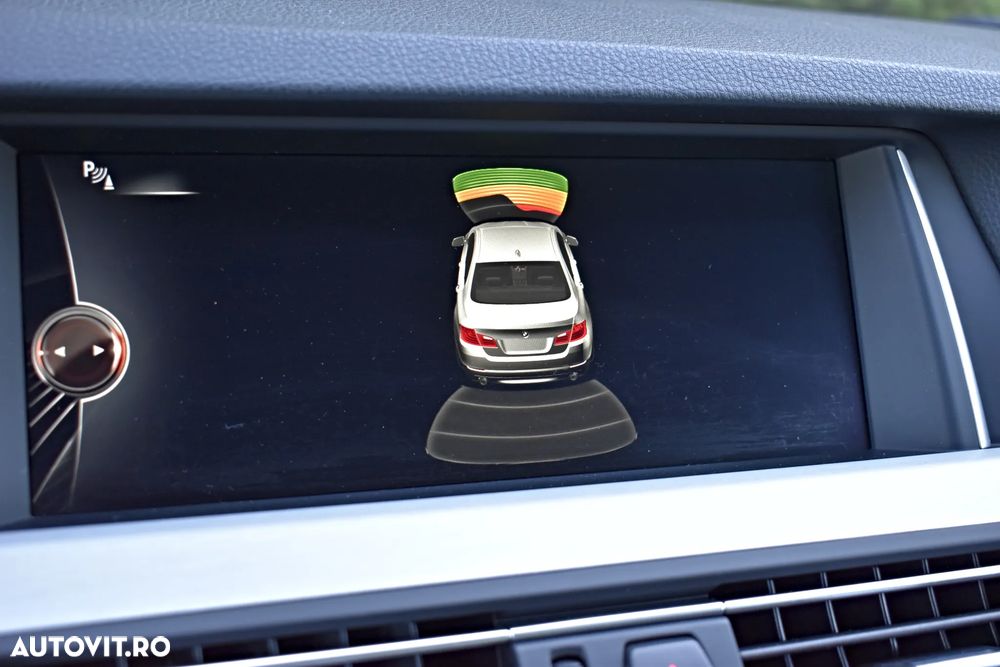 BMW Seria 5 525d xDrive Aut. - 29