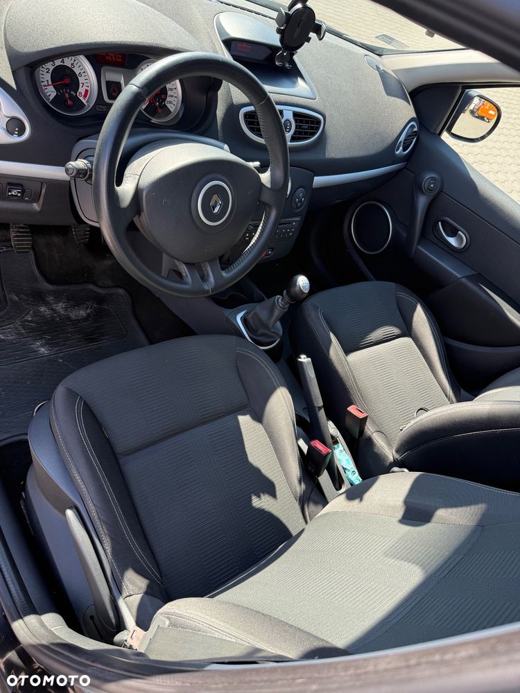 Renault Clio 1.6 16V Dynamique - 15