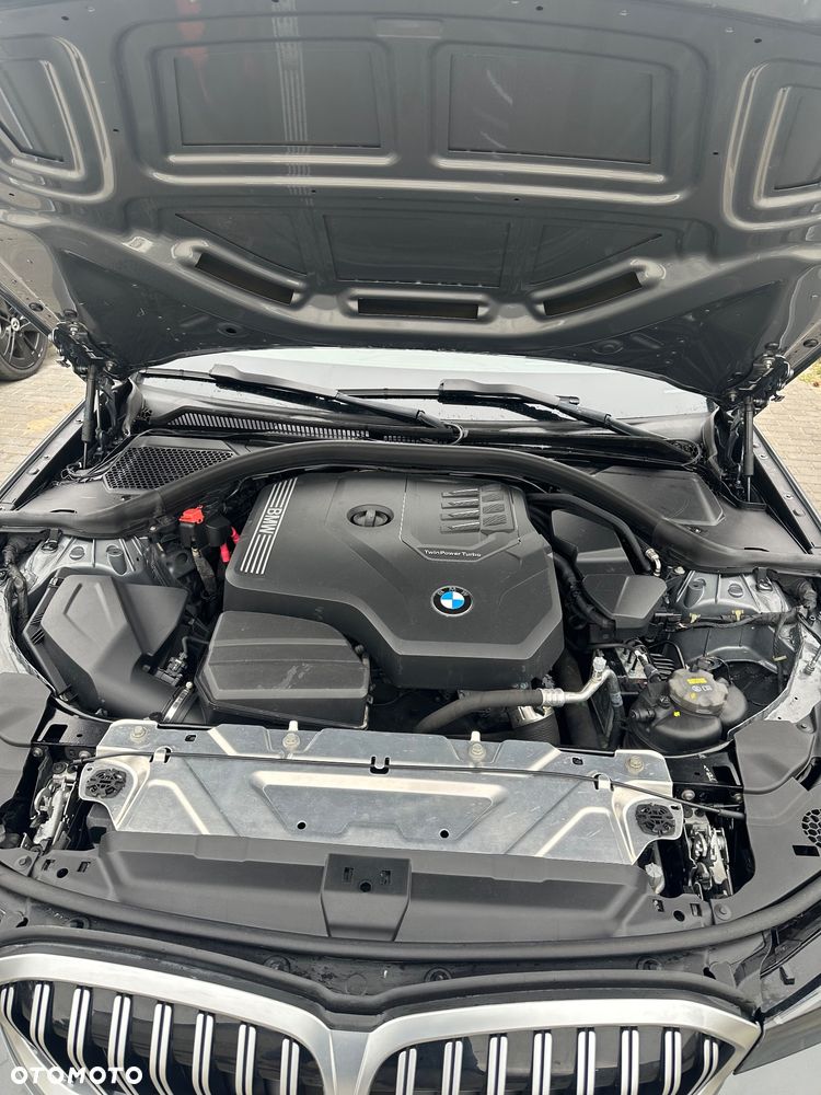 BMW Seria 3 318i M Sport - 25